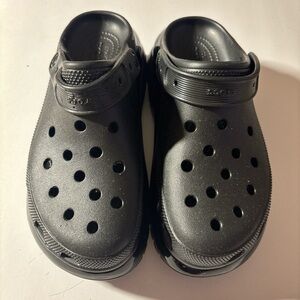 CROCS Black Platform unisex women’s 10 Men’s 8 like new